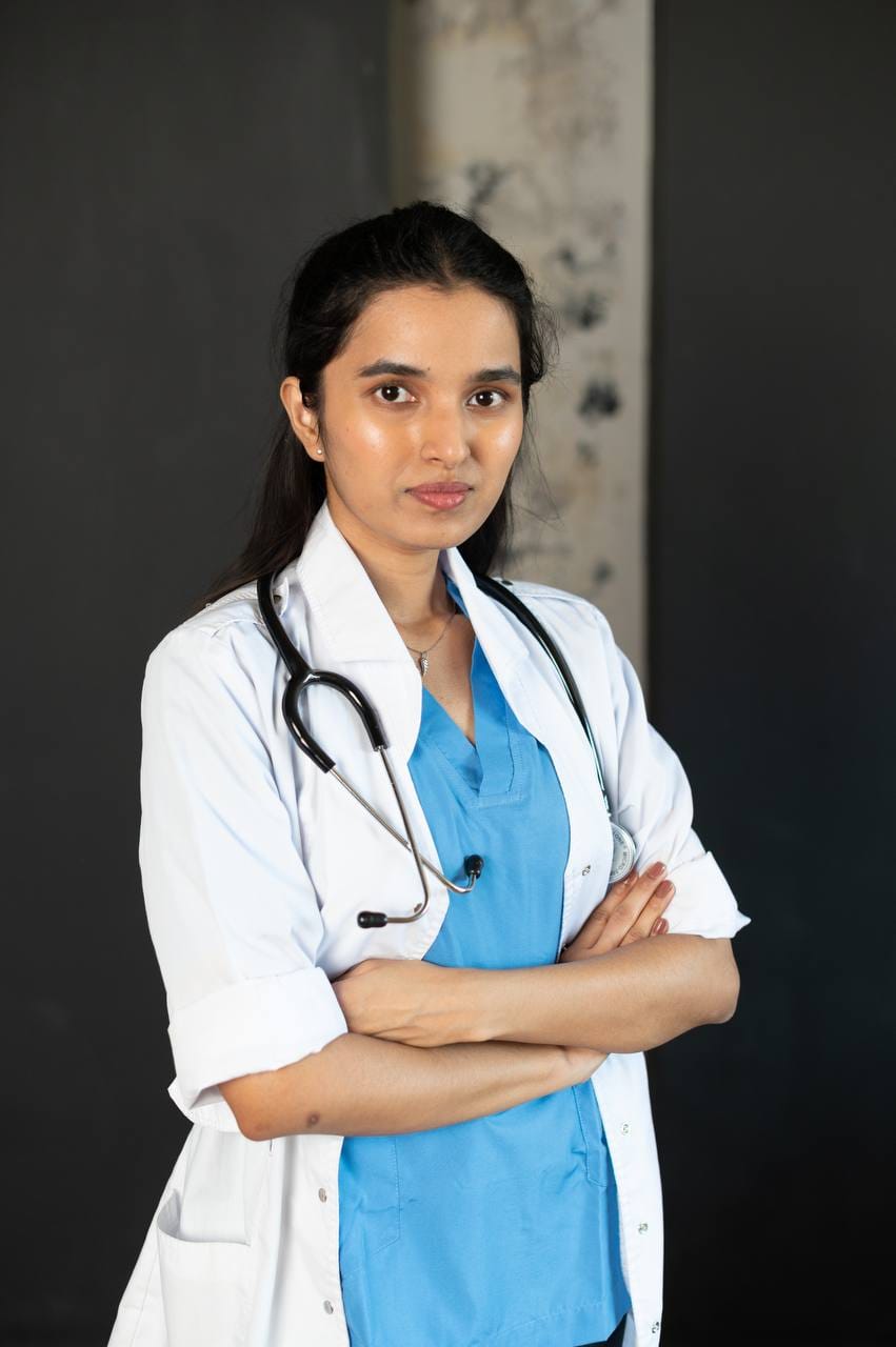 DR ASAVARI DILIP BHALEKAR
